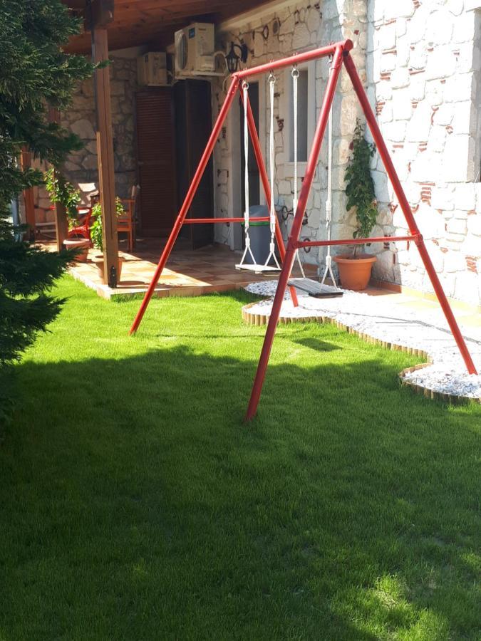 Villa George Afytos Exterior photo