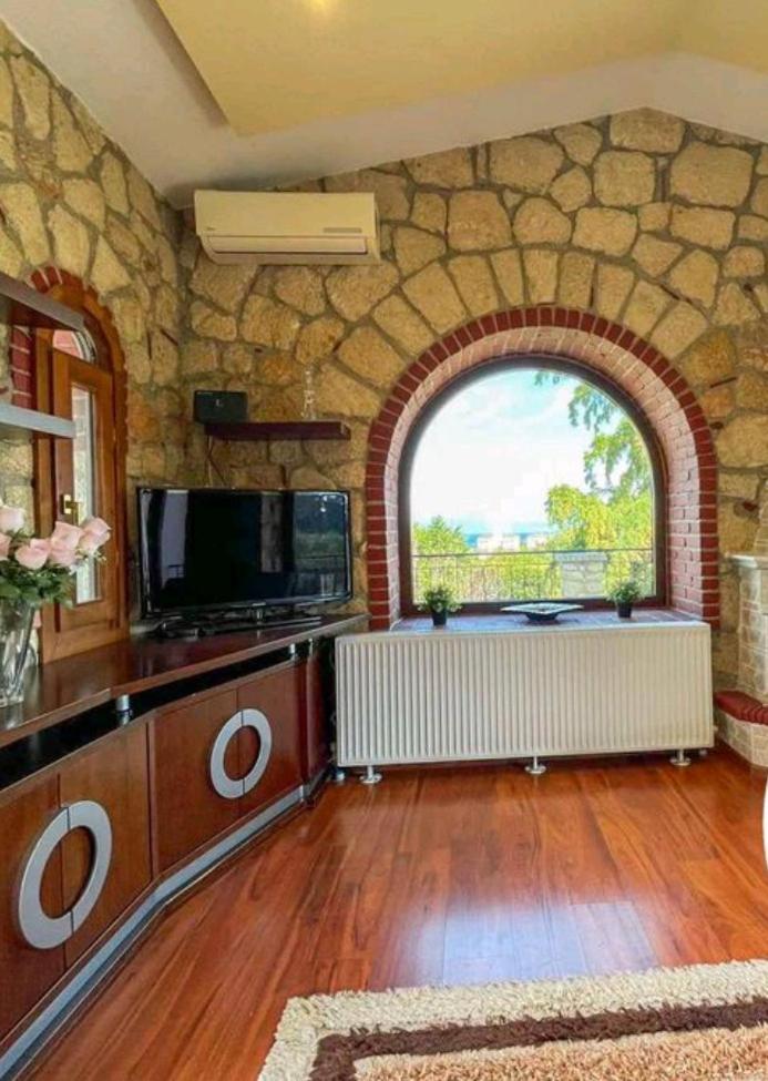 Villa George Afytos Exterior photo