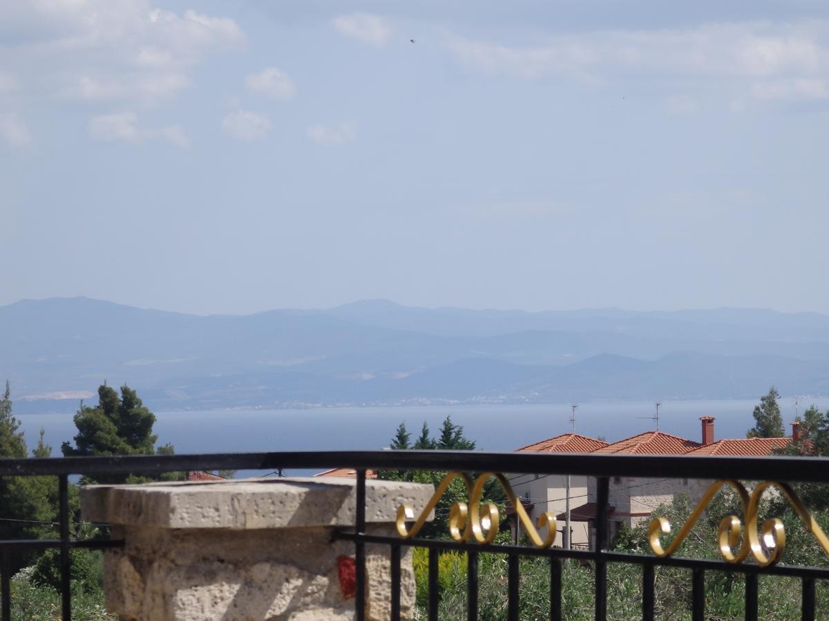 Villa George Afytos Exterior photo